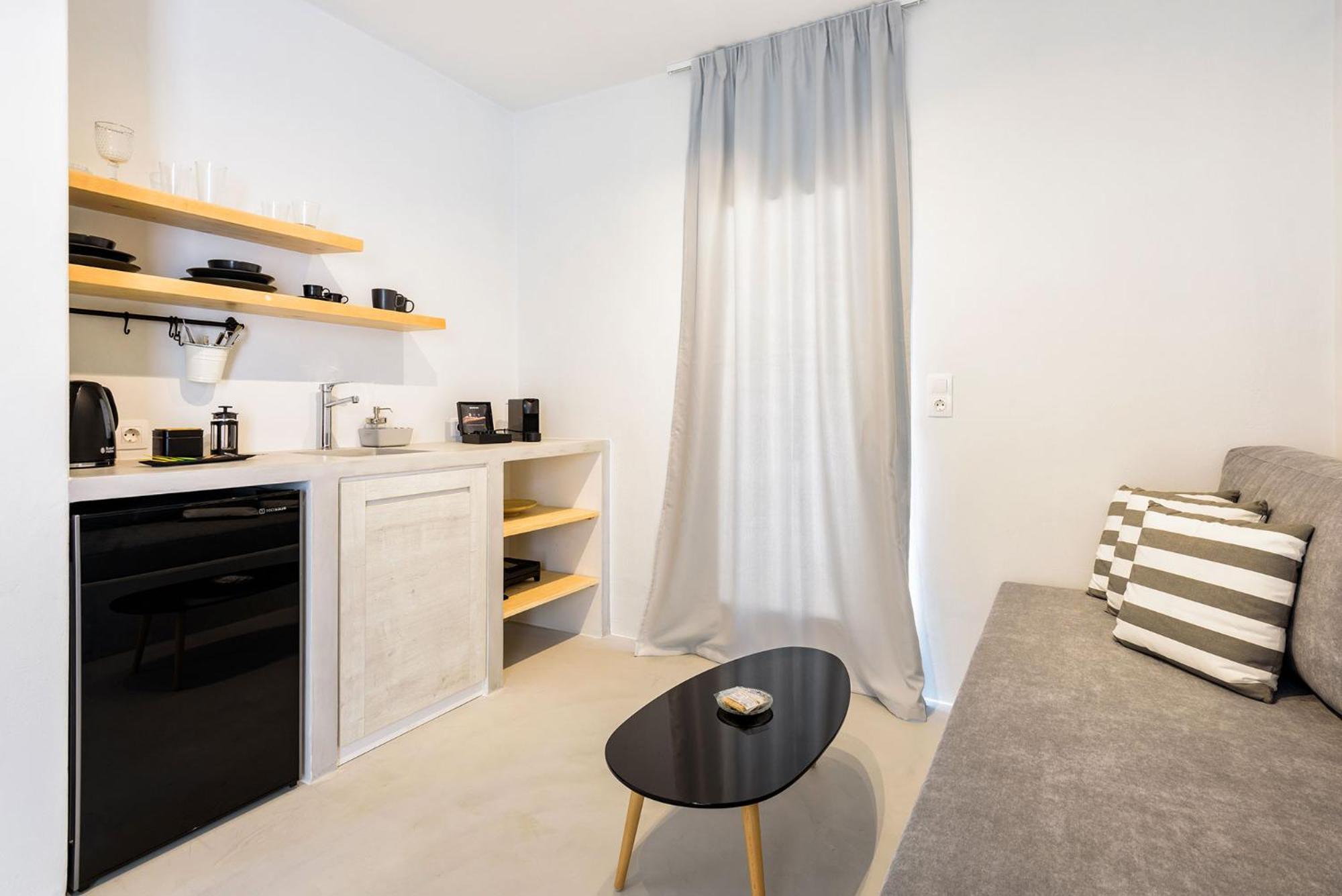 Peven Suites Науса Экстерьер фото