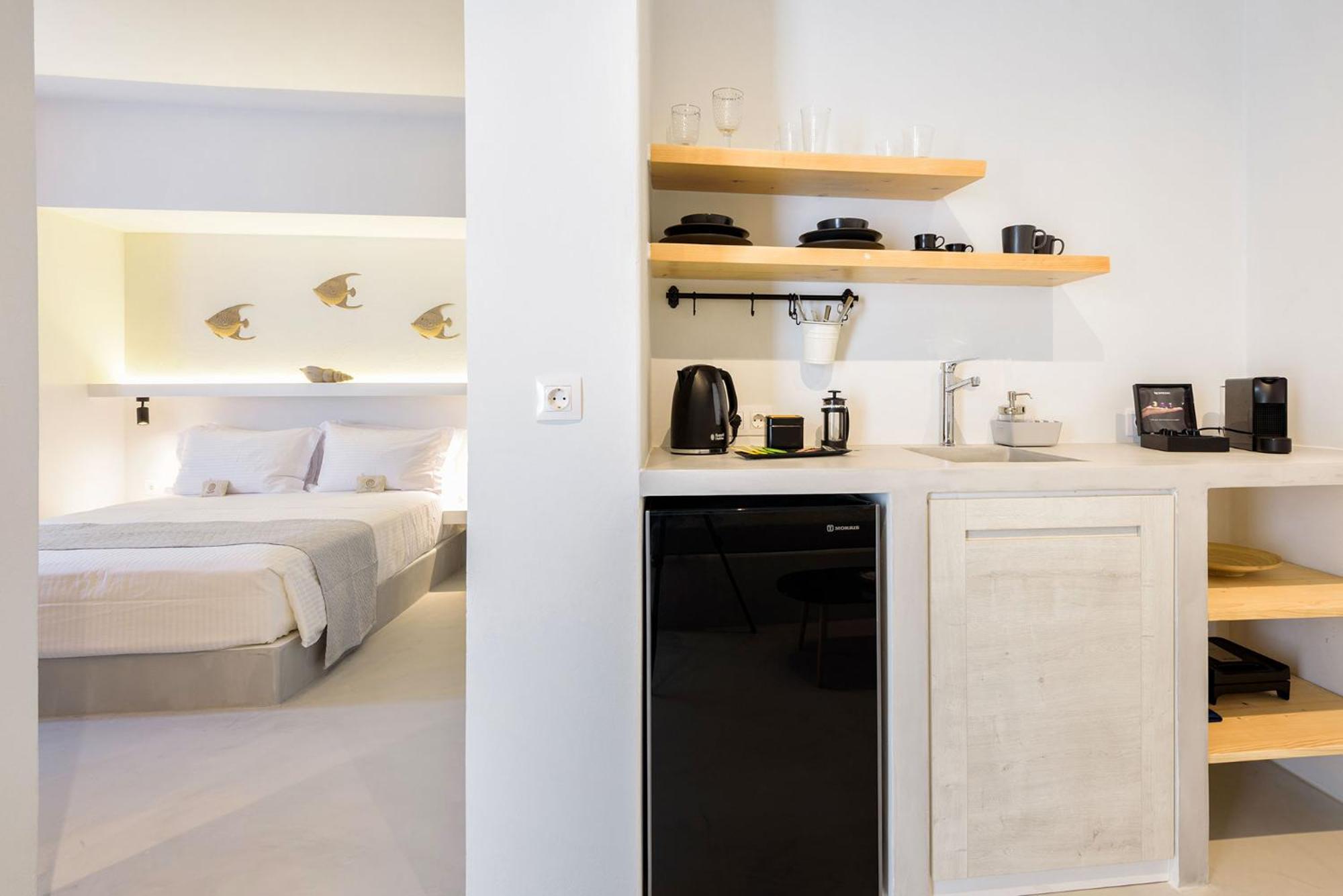 Peven Suites Науса Экстерьер фото