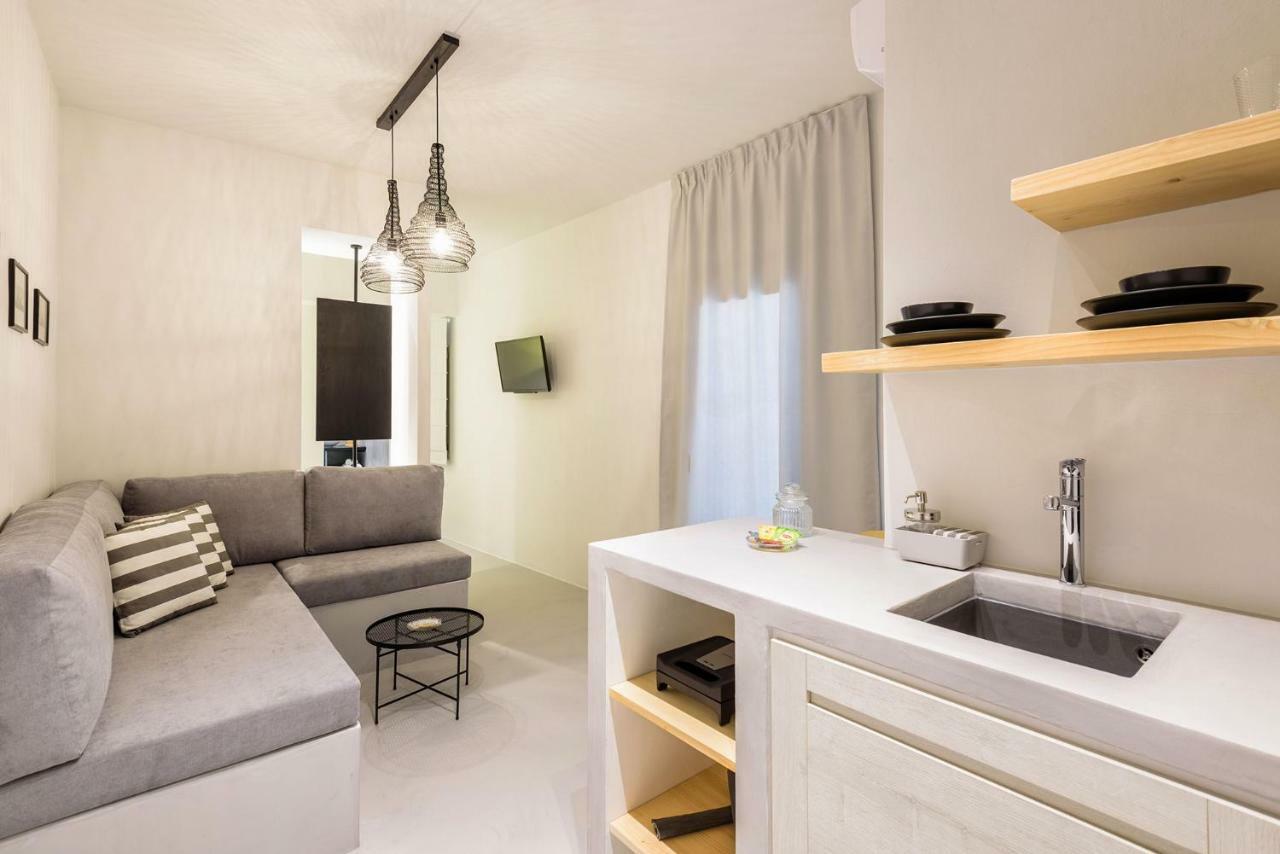 Peven Suites Науса Номер фото